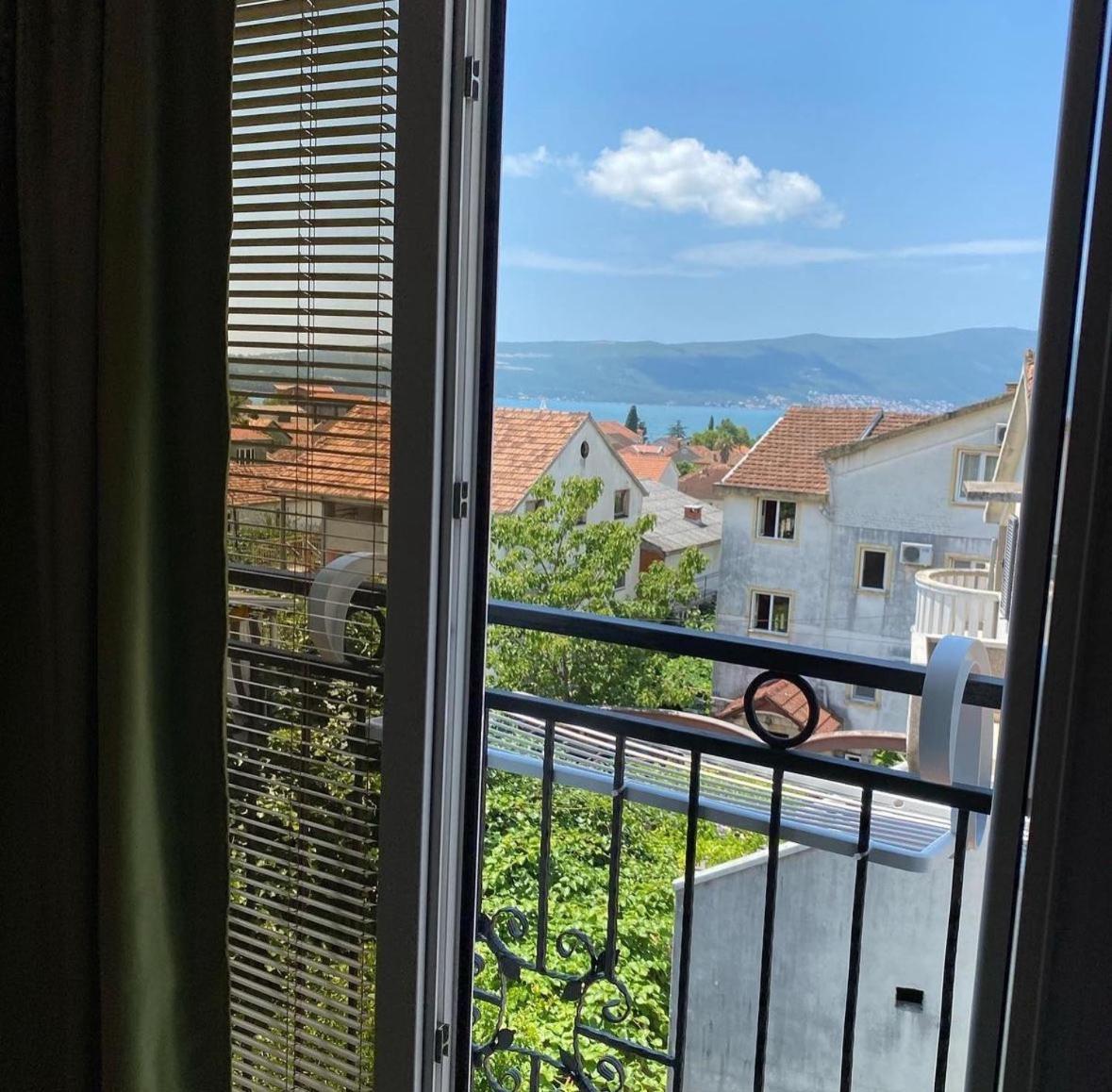 Apartments M&T Tivat Ngoại thất bức ảnh